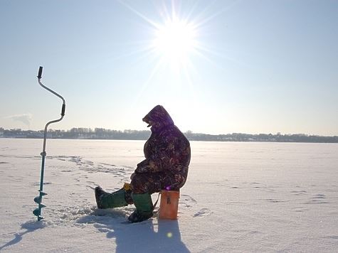 В Астрахани началась рыбалка со льда
