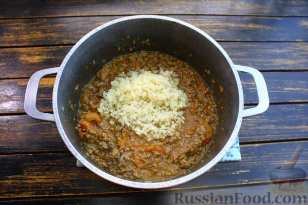 Суп с фаршем, рисом и консервированными помидорами