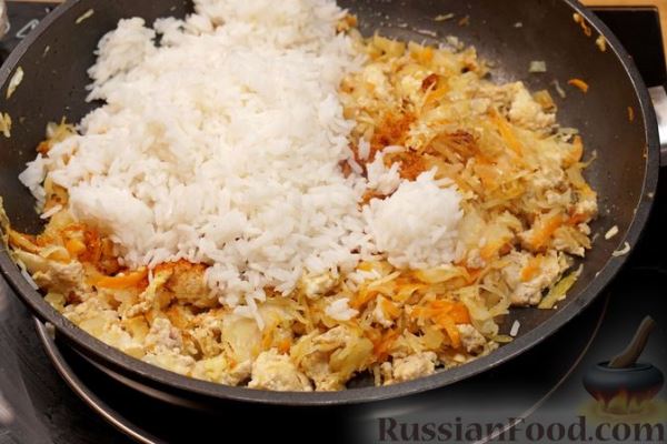 Рис с фаршем и квашеной капустой